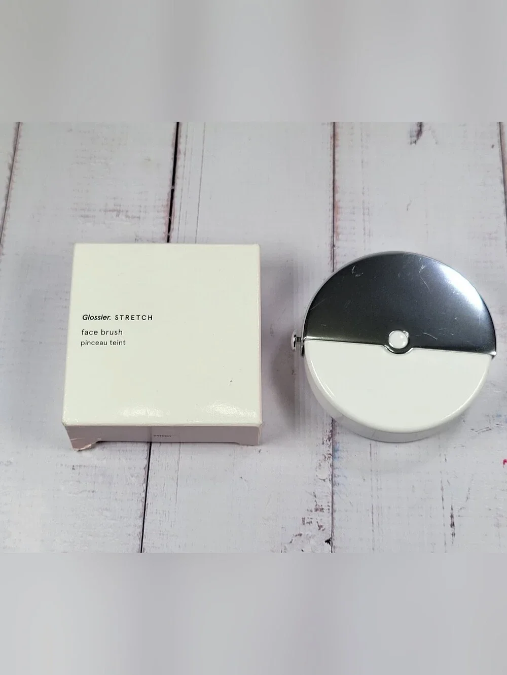 Glossier Stretch Blending and Buffing Face Brush BNIB
